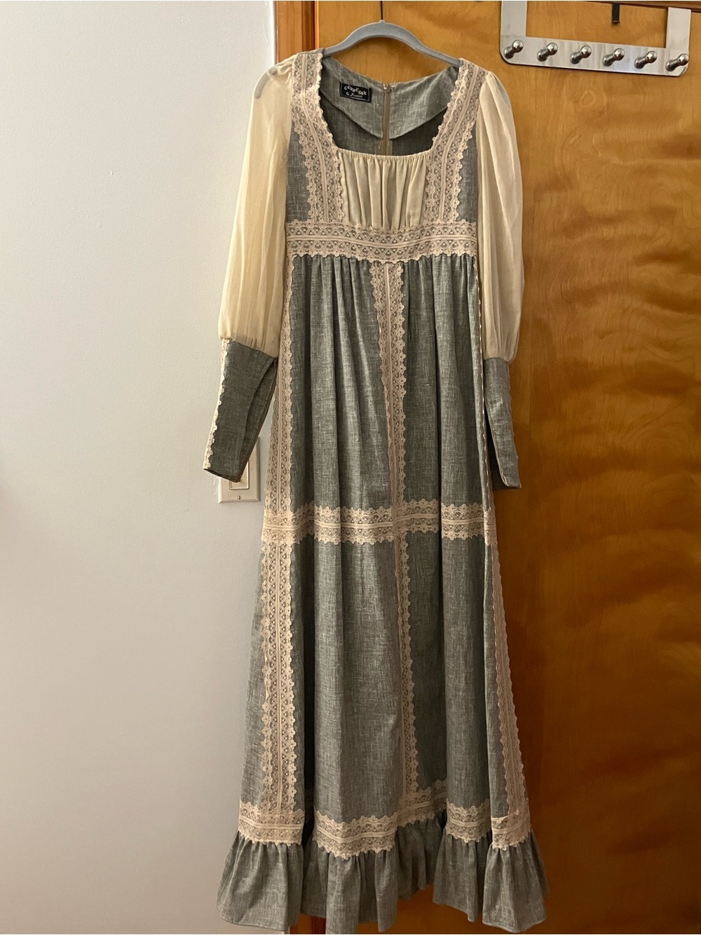 Rare Gunne Sax Black Label size XS
